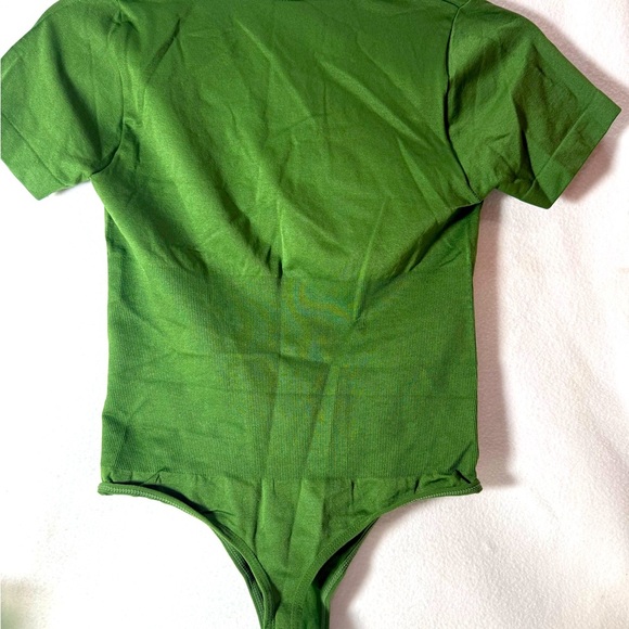 HeyShape Square Neck Thong Bodysuit. Green. XL - Picture 7 of 9
